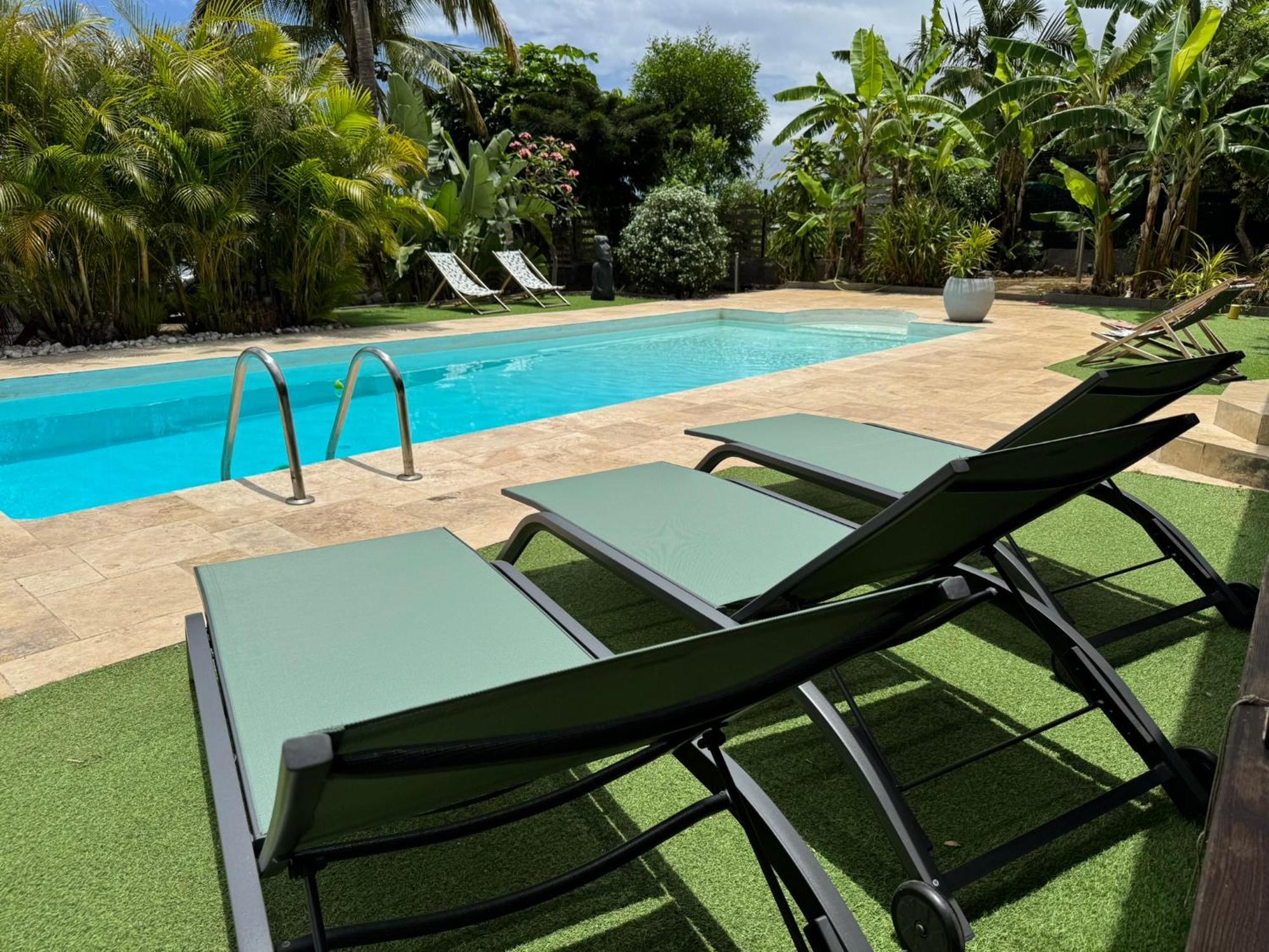 La Bananeraie Apt 35M2 Piscine Jardin Tropical Parking Prive Saint-Leu Exterior photo